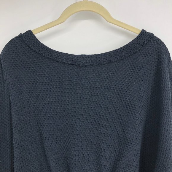 Free People Charcoal Fall For You V-Neck Long Sleeve Twist Front Cropped Tee M - Picture 9 of 15